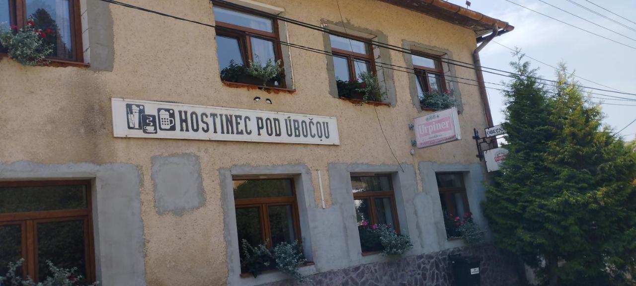 Hostinec Pod Ubocou Valaská Exteriör bild