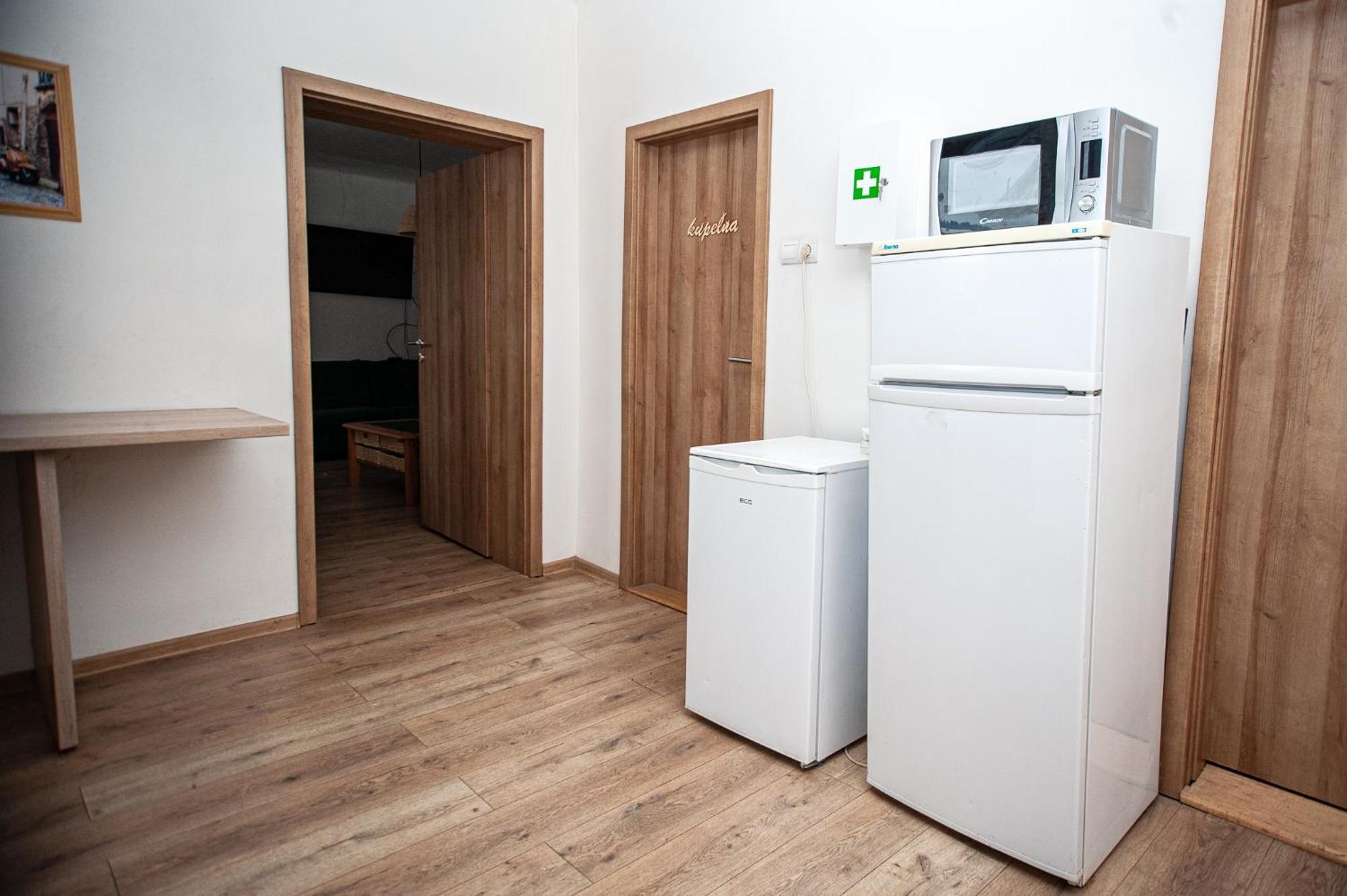 Hostinec Pod Ubocou Valaská Exteriör bild